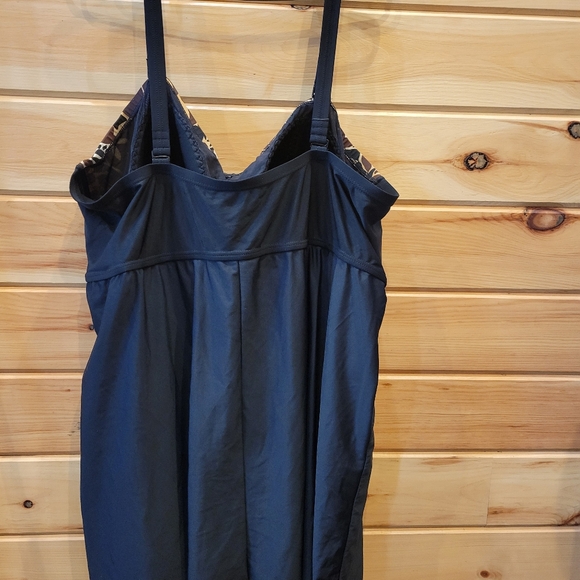 Fresh Water One Piece Removable Strap Skirted Swimsuit Slimming Black 30W - Picture 3 of 7